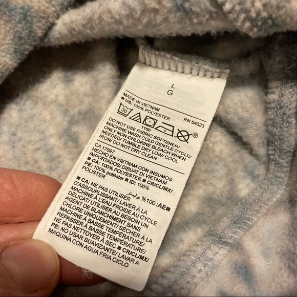 Old Navy active wear. Funnel neck cropped micro fleece sweatshirt for women! - Picture 5 of 7